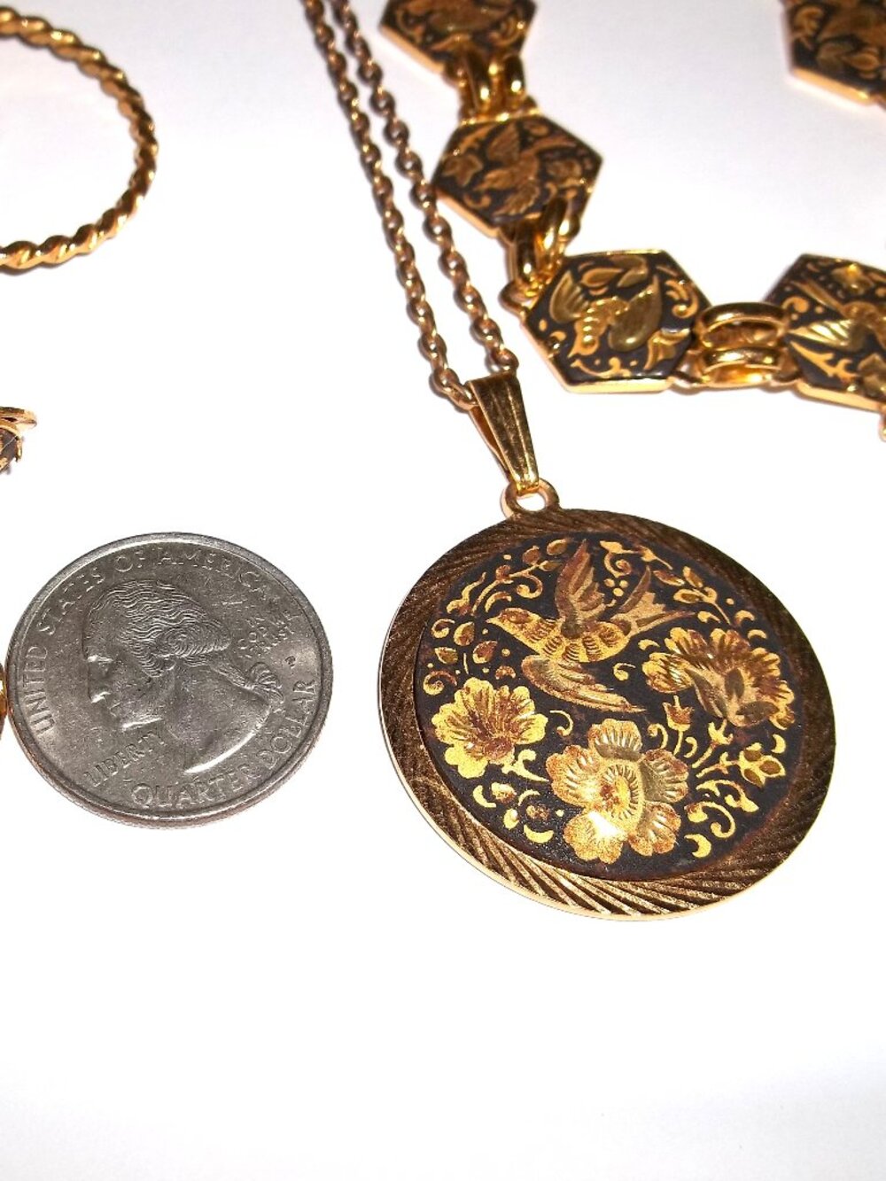 Vintage Damascene Costume Jewelry Set Japanese Style Gold Black Bird Flower D548 - Picture 3 of 8